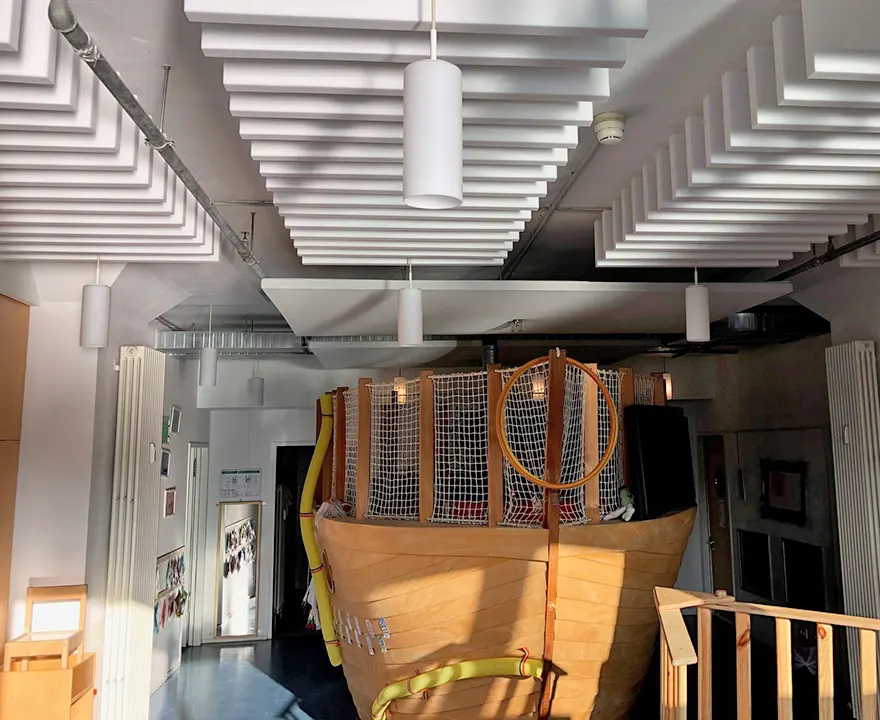 Kindergarten mit Deckenakustik