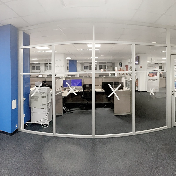 Glastrennwand ohne Folierung