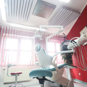 Akustische Deckengestaltung in der Zahnarztpraxis Herzog in Kassel