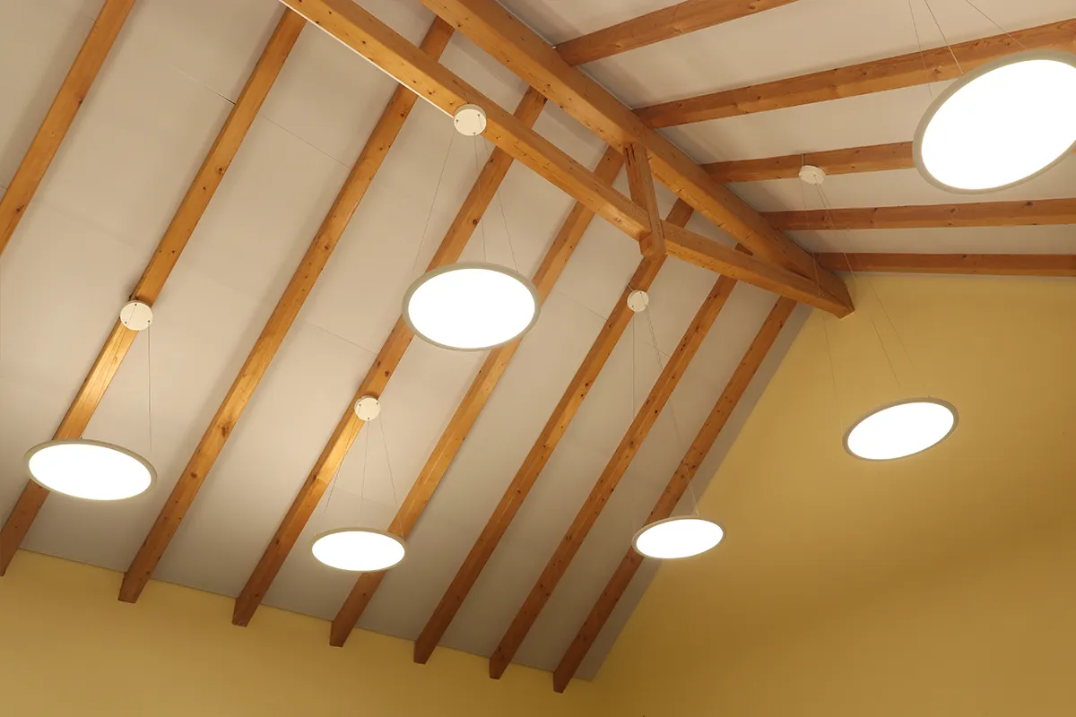 Akustikdecke an Dachschräge